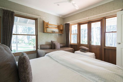 Thistle Hill Guesthouse - Walk To Many Wineries And Restaurants - Accommodation BNB 37