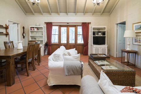 Thistle Hill Guesthouse - Walk To Many Wineries And Restaurants - Accommodation BNB 33