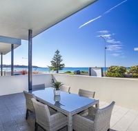 Beachfront Apartment Unit 2 - Accommodation BNB