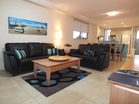 Pacific Marina Apartments - Accommodation BNB 1