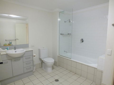 Pacific Marina Apartments - Accommodation BNB 5