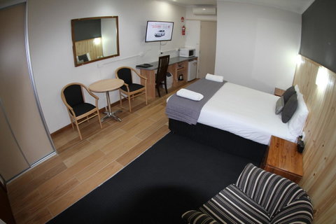 Sleepy Hill Motor Inn - Accommodation BNB 1