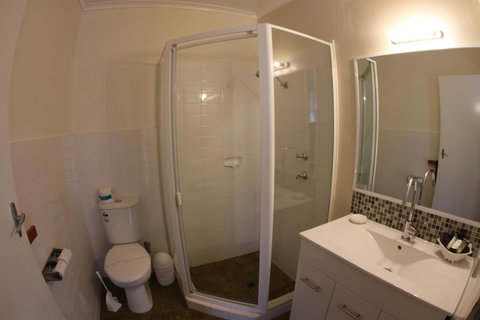 Sleepy Hill Motor Inn - Accommodation BNB 26