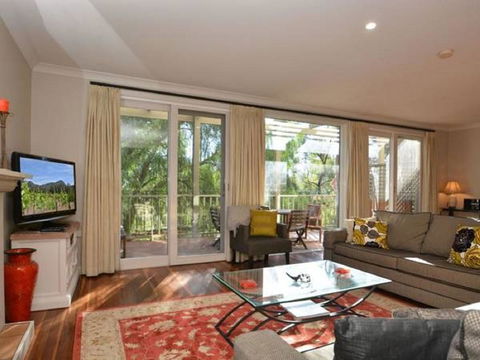Villa 3br Chianti Villa Located Within Cypress Lakes Resort - Accommodation BNB 0