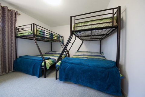 Condo 105 @ Horizons Golf Resort - Salamander Bay NSW - Accommodation BNB 10