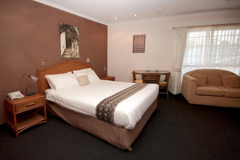 Sapphire Waters Motor Inn - Accommodation BNB 8