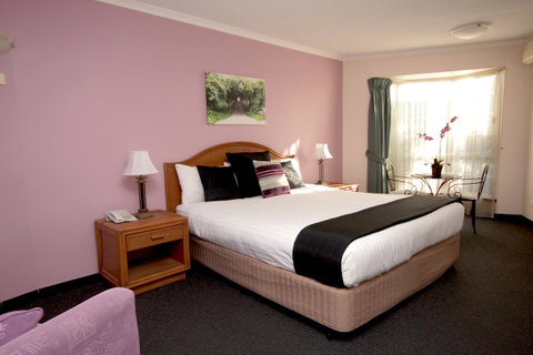 Sapphire Waters Motor Inn - Accommodation BNB 4
