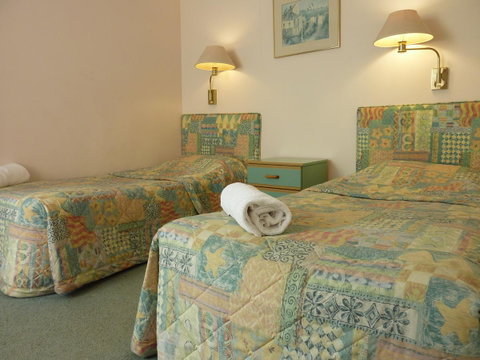 Sapphire Waters Motor Inn - Accommodation BNB 39