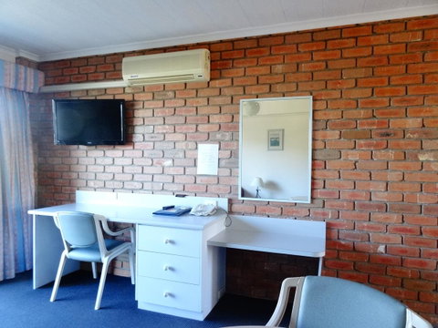 Sapphire Waters Motor Inn - Accommodation BNB 26