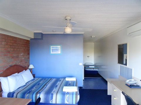 Sapphire Waters Motor Inn - Accommodation BNB 30