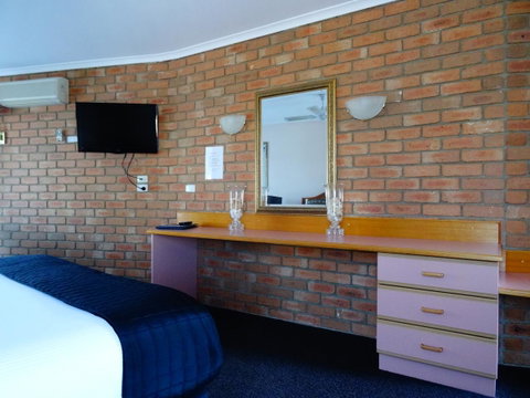 Sapphire Waters Motor Inn - Accommodation BNB 10