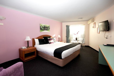 Sapphire Waters Motor Inn - Accommodation BNB 5