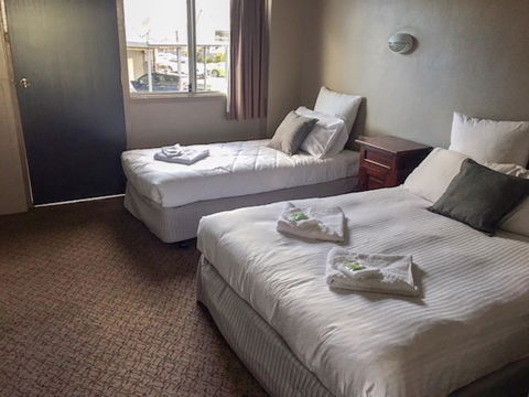 Commercial Hotel Motel Lithgow - Accommodation BNB 12