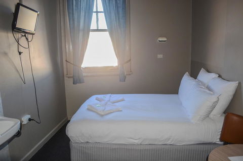 Commercial Hotel Motel Lithgow - Accommodation BNB 24