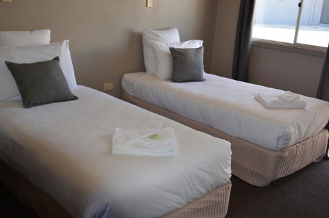 Commercial Hotel Motel Lithgow - Accommodation BNB 6