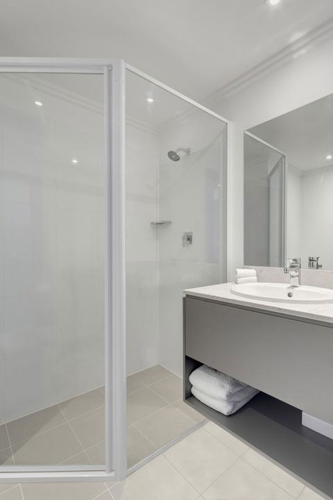 Mercure Sydney Bankstown - Accommodation BNB 24