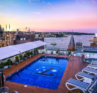 Holiday Inn Old Sydney - Accommodation BNB