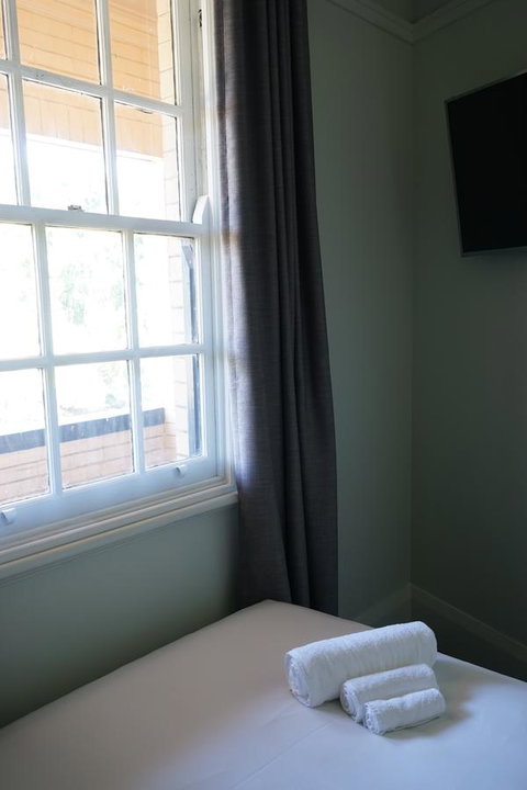 Rosehill Hotel - Accommodation BNB 24