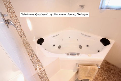 Full Circle Apartments - Accommodation BNB 27
