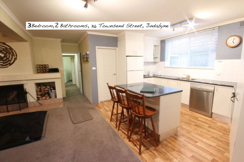 Full Circle Apartments - Accommodation BNB 16