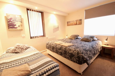 Full Circle Apartments - Accommodation BNB 8