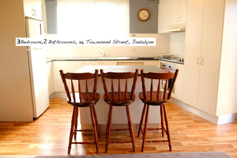 Full Circle Apartments - Accommodation BNB 15