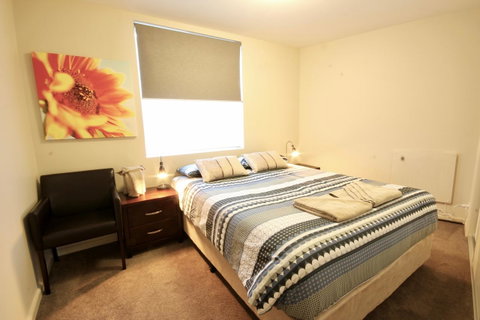 Full Circle Apartments - Accommodation BNB 9