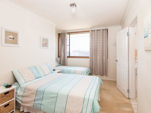 Shoreline 7 - Accommodation BNB 5