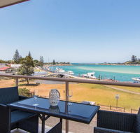 Shoreline 7 with 180 degree water views - Accommodation BNB