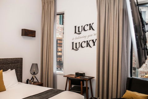 The Lucky Hotel - Accommodation BNB 1