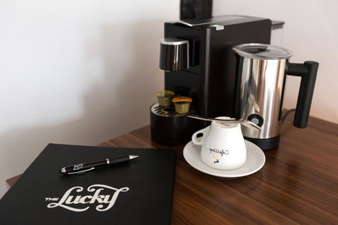 The Lucky Hotel - Accommodation BNB 9