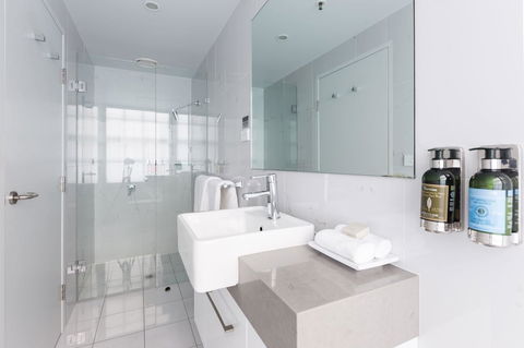 The Lucky Hotel - Accommodation BNB 4