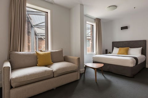 The Lucky Hotel - Accommodation BNB 18