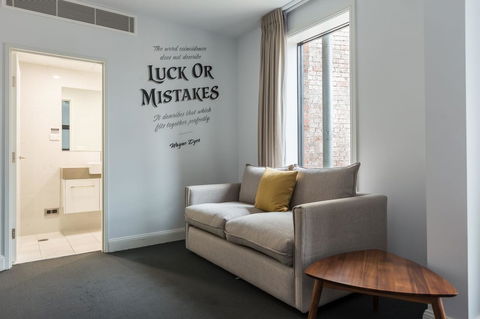 The Lucky Hotel - Accommodation BNB 23