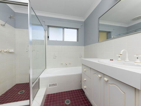 2 The Breckenridge - Accommodation BNB 6