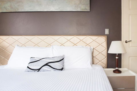 Seasons Harbour Plaza - Accommodation BNB 10