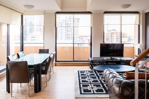 Seasons Harbour Plaza - Accommodation BNB 8