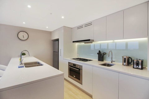 Brand New 3 Bedrooms Apt With Waterfront View - Accommodation BNB 7