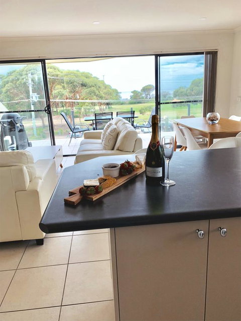 Seachange 3 - Accommodation BNB 3