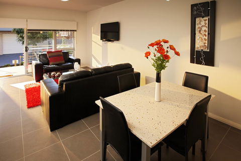 Charlestown Executive Apartments - Accommodation BNB 24