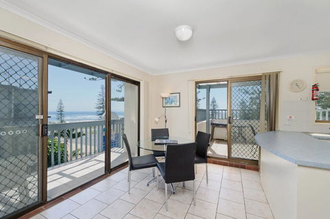 Beach House Holiday Apartments - Accommodation BNB 21