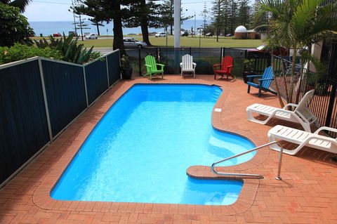 Beach House Holiday Apartments - Accommodation BNB 4