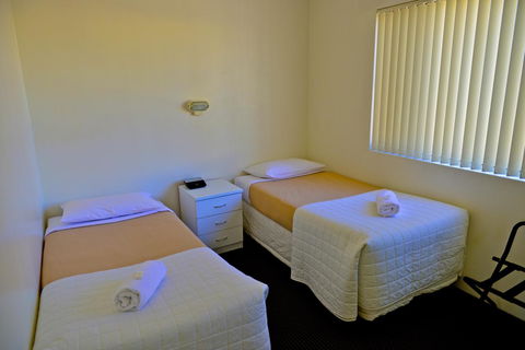 Beach House Holiday Apartments - Accommodation BNB 9