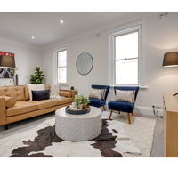 Large stylish and quiet penthouse steps from surf - Accommodation BNB