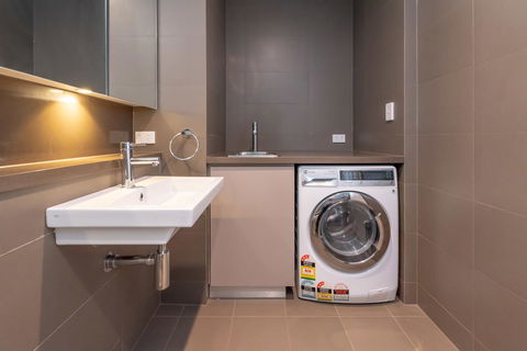 Olympic Park Sunshine 2 Bedrooms Apts With Private Parking - Accommodation BNB 24
