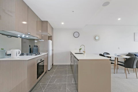 Stylish And Neat Two Bed Apartment In Wentworth Point - Accommodation BNB 5