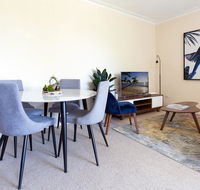 Stay in the heart of Randwick with style - Accommodation BNB