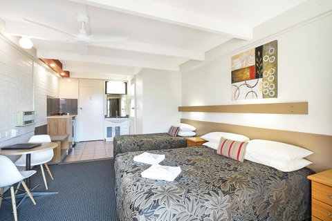 Black Dolphin Resort Motel & Apartments - Accommodation BNB 21