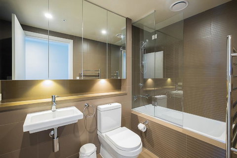 Australian Tower Stay - Accommodation BNB 6