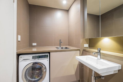 Australian Tower Stay - Accommodation BNB 16